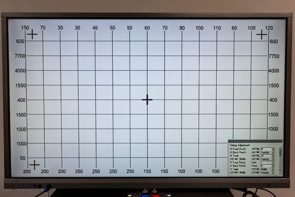 A screen displaying a 1-pixel grid test pattern, ideal for detecting shifts