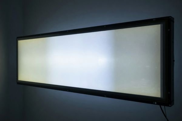 Backlight uniformity challenge in bar type LCD modules